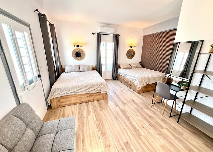 Aeolian Blu 11 Apartment