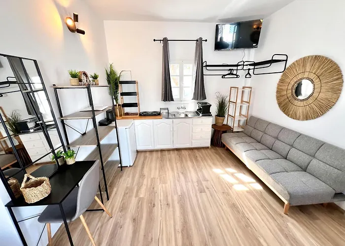 Aeolian Blu 11 Parikia (Paros)