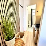 Aeolian Blu 11 Apartment