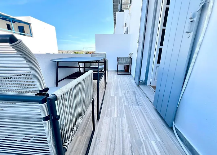 Aeolian Blu 11 Parikia (Paros)